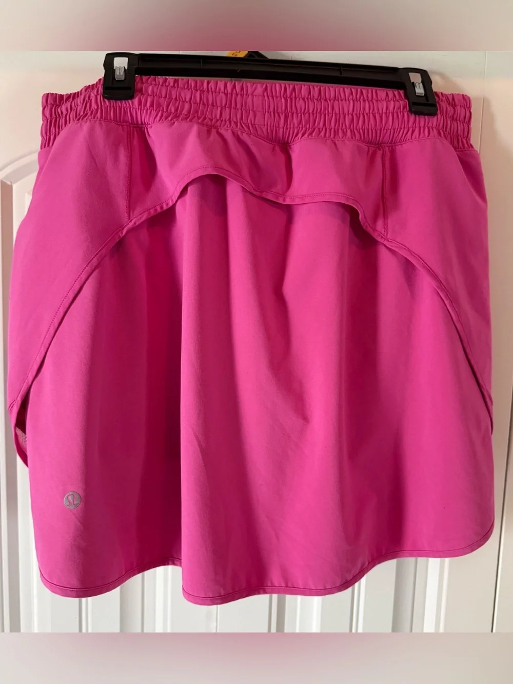 Lululemon Hotty Hot High-Rise Skirt (Sonic Pink / Bright Pink) - Size 12